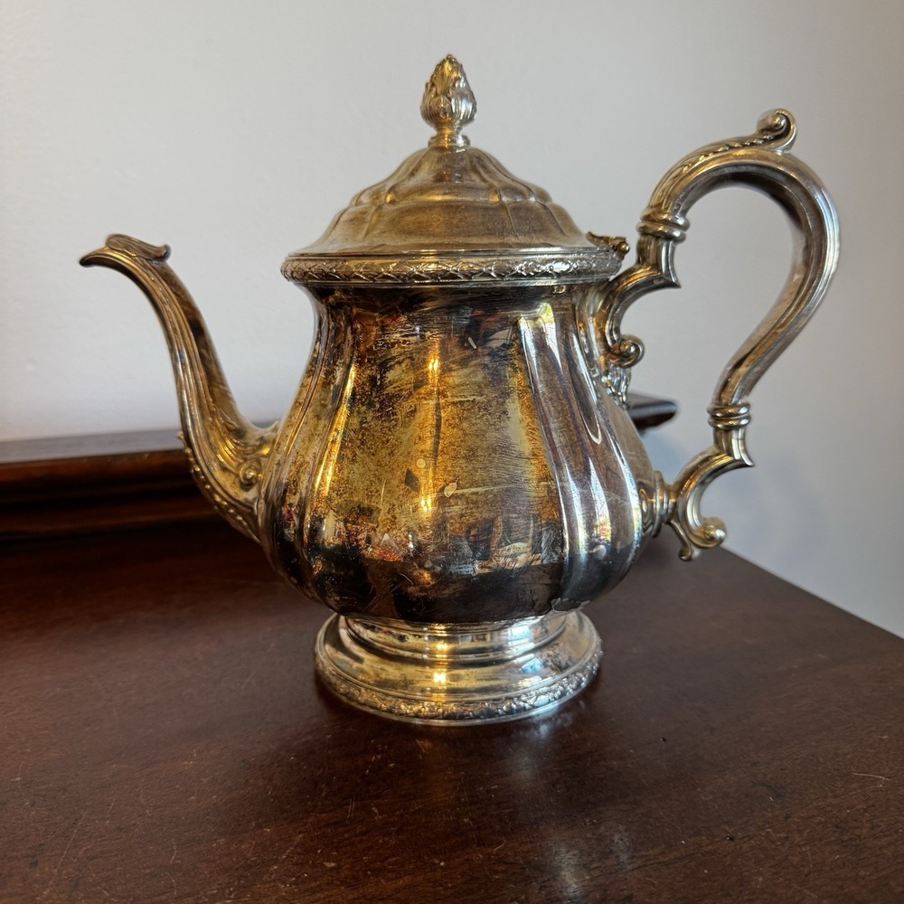 Gorham Y902 Silverplated Teapot 8.5" USA